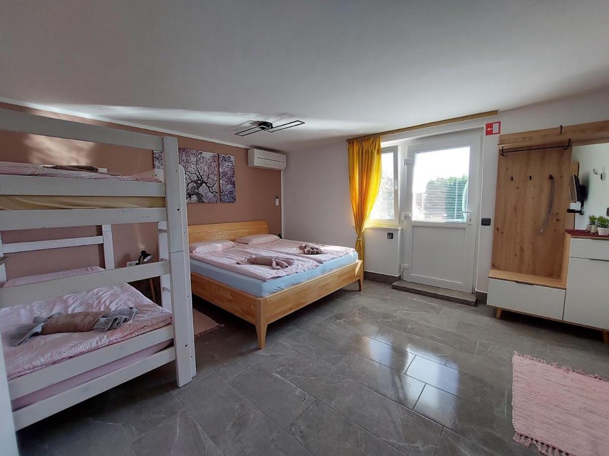 Apartma Zirovnik Церклє-на-Горенськем Екстер'єр фото